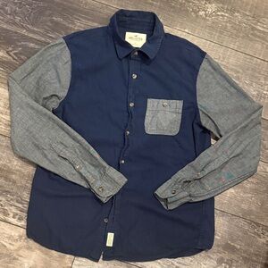 Hollister Navy and Gray Casual Button Down Shirt